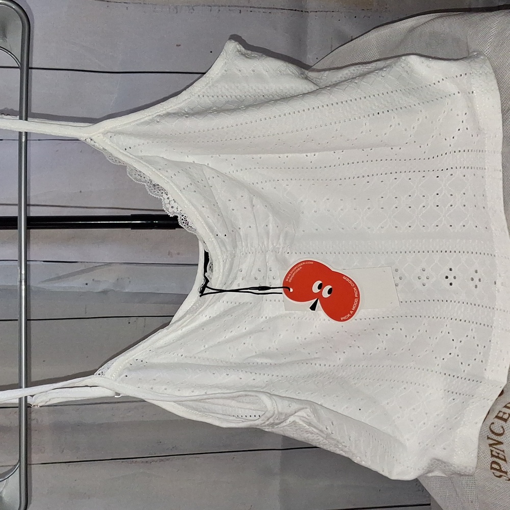 ☀️$14 BNT WHITE CAMISOLE TOP
